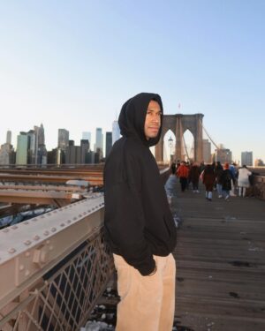 Senna Hounhanou Instagram - Sunset 🌉