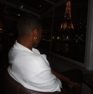 Senna Hounhanou Instagram - Mouche mouche bateau mouche.
