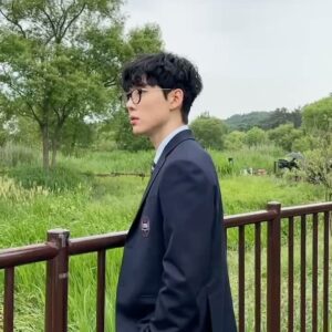 Seo Bum-june Instagram - #하이라키 #hierachy 

이끼주원.zip

@netflixkr @netflix 
@studiodragon.official