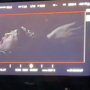 Seo Bum-june Instagram - @kbsdrama #멱살한번잡힙시다 

#이바른 #제우스

이름 그대로 올바른모습만을 보여주던 바른이는 아픈 과거를 숨기고 살아왔습니다. 사랑하는 누나를 위해, 뒤에서는 제우스로 살며 모든 인생을 바쳐왔고요. 짧은 시간이었지만 그런 바른이의 시간과 진심이 시청자분들께도 전달이 됐기를 바라며, 비록 살아서는 누나에게 하고싶은 말을 전하지 못했지만 따뜻한 곳에서 누나를 다시 만나 밝은 미소와 함께 이야기를 나누고 있을거라 의심치 않습니다. 

시청자분들과 함께해주신 감독님, 작가님, 스태프,배우분들께 진심으로 감사하다는 말씀 드리고 싶습니다.

마지막으로 바른이와 멱살한번잡힙시다를 사랑해주시고 애정해주셔서 다시 한 번 진심으로 감사합니다. 오늘 밤 10:10분에도 많은 시청 부탁드립니다.