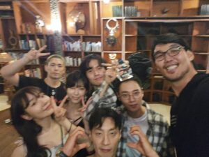Seo Chul Goo Instagram - 피의게임2 너무 재밌고 소중한 경험이었습니다!
정말 좋은 분들과 함께 할 수 있어서 감사했고 동시에 저 스스로를 돌아볼 수 있었던 시간인 것 같습니다.

그럼 맑눈광 귀신들린 치와와 반려계산기 배신탐지견 급발진머신은 더욱 더 발전한 모습으로 다시 찾아뵙겠습니다 🥰

다들 사랑해요!