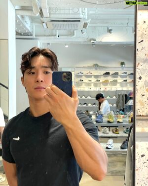 Seo Ha-jun Instagram - 🤳