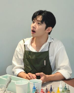 Seo Ji-hoon Instagram - 비누 맹글었을 때 🫧