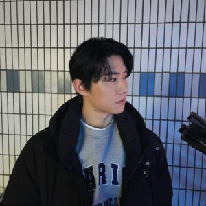 Seo Ji-hoon Instagram - 영하 15도 ... 
❄️🥲
