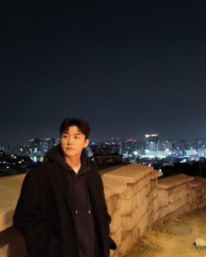 Seo Ji-hoon Instagram - 영혼을 잃은 넙치강민 😐
#소용없어거짓말