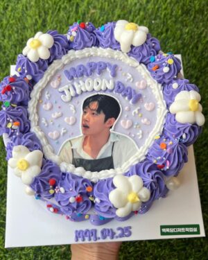 Seo Ji-hoon Instagram - 올해도... 행복할 수 밖에 없네요 😊
축하해주신 모든 분들 너무 감사합니다. 
더 좋은 모습으로 보답할게요 🖤