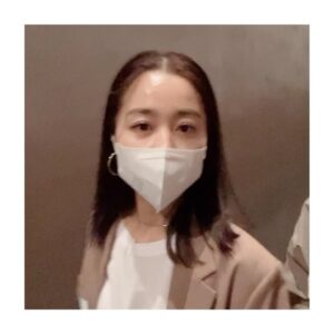 Seo Young-hee Instagram - 🙇🏻‍♀️
#공기살인#무대인사
#예매율1위#감사합니다
#내일만나요