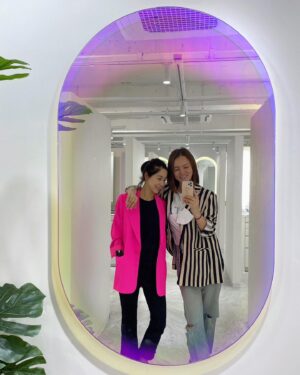 Seo Young-hee Instagram - 오호😻
#확바뀐#이경민포레청담
#거울놀이삼매경 
#골프더이뿌게치라며
#확#올려주신#속눈썹펌
#최고최고
