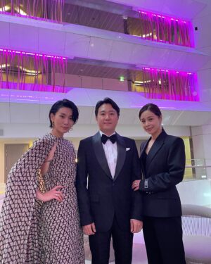 Seo Young-hee Instagram - #종이달
