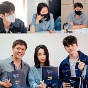 Seo Young-hee Instagram - 곧제작보고회시작합니다
#커피한잔할까요
#카카오TV
#박호산#옹성우#서영희
#김예은#추예진#송재룡

#전화받는손#옛날사람인가요?
#요즘스타일은뭔가요ㅋ