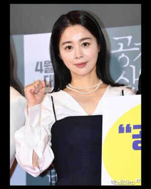 Seo Young-hee Instagram - 💝
#기자님들#감사합니다
#공기살인