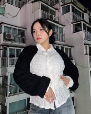 Seon Yoon-kyung Instagram - 여친룩 장착😎💙🧏🏻‍♀️ @gyeolofficial