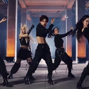 Seon Yoon-kyung Instagram - [던파] DNF X @hook_realbeat  dance ver.
풀버전은 유투브 던파tv 에서 보실 수 있습니다 🦸🏻🖤