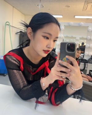 Seon Yoon-kyung Instagram - Survivor
 #2022대중문화예술상 
@hook_realbeat
@demitasseproject