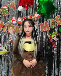 Seon Yoon-kyung Most Liked Photos and Posts