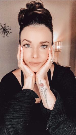 Serah D'Laine Instagram - 