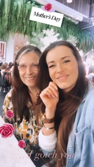 Serah D'Laine Instagram - 💐HAPPY MOTHER’S DAY💐
Nothing in this universe would be created without the power of her!
To my momma   all the mommas I know, you all are the epitome of bad*ss babe!
.
.
.
.
#happymothersday #todayisyourday #everydayismothersday #universe
