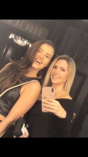 Serah D'Laine Instagram - Happiest big 4. O. Birthday to this magical creature!!! So wish I was there with you to celebrate😭 … but will be together soon 🤸🏼‍♀️ I won’t make a speech I’ll just say the my world is a good place and one of the reasons is because you are in it! Love you so much sister! ❤️❤️❤️