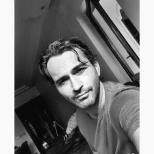 Serdar Özer Instagram - ⬛⬜