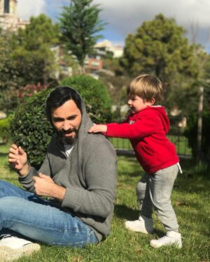 Serdar Özer Instagram - 1-Giriş 
2- Gelişme
3- Sonuç 😂 
#kral👑