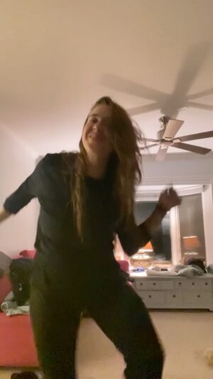 Serena Ryder Instagram - A lot of people ask me for some of my tips to shifting my energy to a healthy space. What is my mental wellness routine? Since the beginning of this shit show, I’ve found dancing to be one of the best ways to move emotions through my body. I also just learned that cortisol can only be released 2 ways…through sweat and tears! Dancing makes me do both 😊
I dance to at least one song every day - most times it leads to several, because it makes me feel SO GOOD. Try it for a few days and see how y’all feel. Dance with me fam!