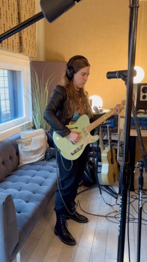 Serena Ryder Instagram - A few months ago, I surprised my goddaughter by performing a cover of her favourite SZA song at Massey Hall. What started out as a cute moment has turned into something much bigger for me. This song represents a bond between generations of women — it’s about CHOSEN family, and how life saving they can be to us. It’s a huge part of the story of my life, and I’m so excited to share that story with you, and release “Good Days” next Friday, August 18th. You can pre save it now 🤍