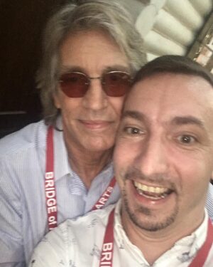 Sergey Kutergin Instagram - Прикоснулся к Голливуду🤘🏻 #EricRoberts или Голливуд ко мне😂 #кинофестиваль #bridgeofarts #Ростов