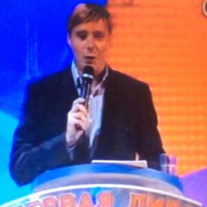 Sergey Kutergin Instagram - Ещё успеваю поздравить #КВН с Днём Рождения!!! Целых 12 лет я жил только КВН! Спасибо!!!👏🏻👏🏻👏🏻 #Масляков #Василич #СанСаныч #АМИК