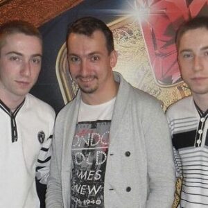 Sergey Kutergin Instagram - С днём рождения, мои самые любимые человекИ!!! ❤️Братулечки✊🏻 Вот и 27!!! Желаю вам найти своё самое правильное место в жизни! Хотя, вы у меня и так красавчики! Здоровья и счастья! @tolyabsk и @goshabsk ✊🏻✊🏻✊🏻🥃🥃🥃 #семья