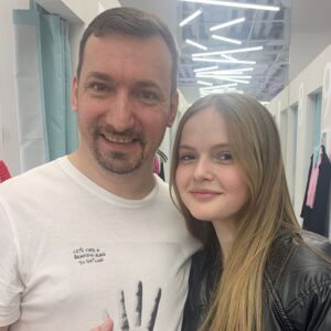 Sergey Kutergin Instagram - Вот и 15! Совсем большая уже!
С днём рождения, Валерон!
@leragabec #племяшка