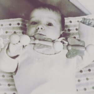 Sergey Kutergin Instagram - Я решил добить этот чудный Инстаграм, поэтому, напишу несколько фактов о себе,  а Вы угадаете, что правда!

1. Отказался от участия на фестивале «Большая разница» в Одессе.
2. Спасал жизнь Виктору Комарову 
3. Догнал маленького мальчика, когда тот на велосипеде покатился с горки и мог попасть под выезжающую снизу машину. 
4. Задушил 4 кобры в Эфиопии 
5. Выпивал с родным братом Джулии Робертс
6. Основал команду «Спасатели Чапаева»
7. 4 раза приснился Ирине Хакамаде
8. Установил Windows 98
9. В 15 лет не сказал родителям, что сбила машина, сказал, что просто сильно упал
10. Дважды участвовал в соревнованиях по греко-римской борьбе