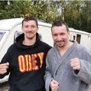 Sergey Kutergin Instagram - Вот и подошло к завершению это полуторамесячное приключение под названием съёмки большого кино «Нормальный только я», под командованием Антона Богданова и Михаила Шулятьева. Было прекрасно! Спасибо всем👏🏻👏🏻 @vantonbogdanov @l.rm.n @mvitorgan @svetalistova @olleg @olgabelyashina @khabensky_fund @dil.sergei @steinfarell @sergei_ivanov020408 @shestakov_msk @grisha_2019_ @morevadu @vgordeev.official @cilich35 @maksefimov1990 @igorgasparyan и всем-всем-всем, кто не имеет Инстаграм или я его не знаю!!! Смотрите нас на экранах страны в 2021 году!🤘🏻🎬 #кино #съемки