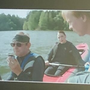 Sergey Kutergin Instagram - Вот и подошло к завершению это полуторамесячное приключение под названием съёмки большого кино «Нормальный только я», под командованием Антона Богданова и Михаила Шулятьева. Было прекрасно! Спасибо всем👏🏻👏🏻 @vantonbogdanov @l.rm.n @mvitorgan @svetalistova @olleg @olgabelyashina @khabensky_fund @dil.sergei @steinfarell @sergei_ivanov020408 @shestakov_msk @grisha_2019_ @morevadu @vgordeev.official @cilich35 @maksefimov1990 @igorgasparyan и всем-всем-всем, кто не имеет Инстаграм или я его не знаю!!! Смотрите нас на экранах страны в 2021 году!🤘🏻🎬 #кино #съемки