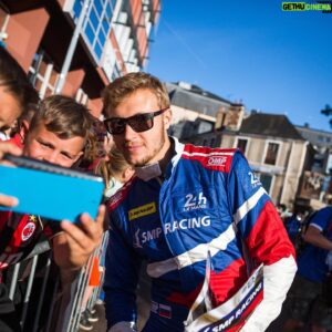 Sergey Sirotkin Instagram - Приглашаю каждого фаната автоспорта провести День города Москвы на Фестивале технических видов спорта! 🛞

10-11 сентября в рамках празднования Дня города в парке ЦТВС Москва в Печатниках при поддержке Департамента спорта города Москвы и Российской автомобильной федерации пройдёт ежегодный Фестиваль технических видов спорта.

В рамках мероприятия вас ждёт насыщенная программа: соревнования по дрифту, автокроссу, автомногоборью, эндуро. Желающие смогут принять участие в картинговой гонке «Обгони Сироткина».

Еще одно яркое событие праздничного уикенда — выступление команды «КАМАЗ-мастер», которая привезет в Москву новейший спортивный грузовик КАМАЗ К5. Управлять новинкой будет 5-кратный победитель «Дакара» Эдуард Николаев.

Для любителей виртуального автоспорта также подготовили несколько интересных мероприятий:

✅ на площадке симуляторов пройдёт турнир по сим-дрифту в игре Assetto Corsa
​ «МОСКОВСКИЙ КИБЕРСПОРТ»

✅ любой желающий сможет почувствовать себя пилотом российского гоночного спортпрототипа​ BR03, за который мы с командой SMP Racing выступаем в этом году, и промчаться по известным трассам за рулём его виртуальной копии.

На площадке фестиваля будет работать и выставочная зона,  где можно вблизи рассмотреть суперкары, концепт-кары и гоночные автомобили, выходившие на старты заездов в различных дисциплинах на протяжении всего сезона. В экспозиции будет представлена мощнейшая профессиональная техника для соревнований по дрэг-рейсингу: Viper promod 4500 л.с., Mustang promod 4500 л.с., promod OWL Garage C7 4500 л.с., Dragster Night Arrow 1500 л.с., dragster Barracuda 3500 л.с.

Ну и приятный бонус для всех посетителей — в рамках праздничных мероприятий будут организованы автограф-сессии со мной, Виталием Петровым и другими известными российскими гонщикам.

Приходите на фестиваль с семьей, друзьями, второй половинкой! Каждый найдёт себе занятие по душе! 

Подробности по ссылке в историях 😉