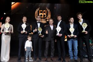 Sergey Sirotkin Instagram - Победители Кубка России 2023. На российском спортпрототипе БР03. 

#10летрскг #раф #смпрскг #смпрейсинг