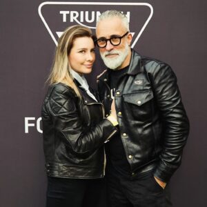 Sergi Arola Instagram - Muy feliz cumpleaños mi @sergiarola💕!!! Es el 5to celebrando juntitos 🎂🤭. Me siento la mujer más afortunada y orgullosa teniéndote a mi lado, porque para mi simplemente eres todo y más siempre✨... Me conformo con que nuestro amor dure al menos toda una eternidad 🍀, porque ni todo el tiempo del universo será suficiente para disfrutar todo lo felices que somos juntos ❤️
.
.
.
.
#soulmates #erastu #teamocaleta #teamocontodomicorazon #eresmivida #mimis