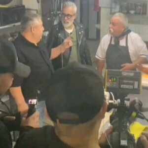 Sergi Arola Instagram - "#sabingueandochv" : Modo gerundio del verbo "sabinguear", significa pasarlo genial haciendo @sabingochv para @chilevision !!! Sinonimos: conocer gente linda, disfrutar descubriendo Chile y su gente, comer delicioso...