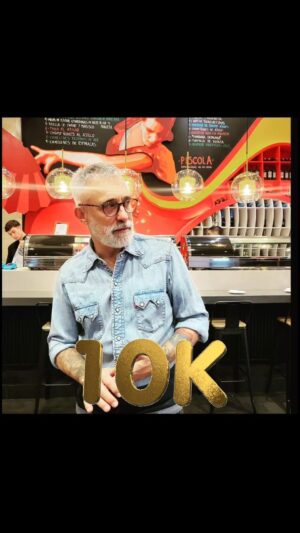 Sergi Arola Instagram - Ya somos 10.000 !!!! Gracias a toda la gran familia de @lola_by_arola por hacer posible semana a semana disfrutar en @granarenamonticello de este pedacito de mi en Chile, que sigan las tapas y la sangría...!!! Gracias a mi #partnerincrime @yannyvin a @lepipeyuz @manuelbustamantecocinero @ferfernandaga y todo el equipo de #Monticello y sobre todo a ti @fran_laree por estar siempre a mi lado ❤️