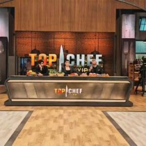 Sergi Arola Instagram - Uno de los días más emocionantes de la temporada... gracias @cristianriquelmecroque @ferfuentescardenas @benjanast @tolchef @francisco.callejas y a todo el equipo de @topchefvipchile y @chilevision por cada segundo vivido tras este tremendo reto de llevar la cocina a casa de tantos y tantos amigos!!! Y @gissepaz @lasalaberta1 @belenaza_ @alonso_qc y @giamarengo gracias por vuestro esfuerzo y dedicación siempre con la mejor actitud hacia la pasión que nos une: la cocina
