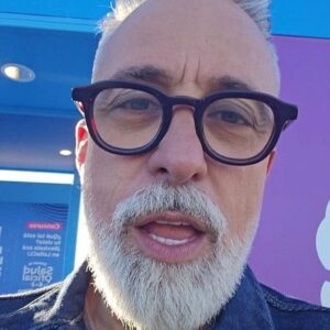Sergi Arola Instagram - Vamos a disfrutar @lollapalooza.cl a todo chancho @fran_laree !!! Gracias a @integramedicacl #lasaludoficialdelfestiva 🫶l !!!!