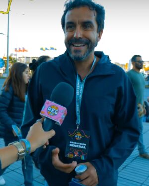 Sergio Lagos Instagram - 👏👏👏👏👏👏 Que gran obra.  Que maravilla de encuentro. Que festival maravilloso. En estos nueve años le ha dado nueva vida a Concepción y a todo el sur de Chile. 
Si. REC es el festival gratuito más grande, lindo y Sicodelico nuestro país y se ha transformado en un verdadero motor de identidad, patrimonio y desarrollo para la Región del Bio Bio. 
El orgullo que siento por todo lo obrado no cabe en un texto acotado.  Necesito océanos de letras para decirles: Bravo!!! Sigan adelante. Por la cultura, por la música y por todos los que aunque no se dan cuenta, son influenciados por la poderosa energía del sonido. 

Grande Manuel Lagos. Nuestro viejo y todos los tuyos, que somos muchos, estamos muy muy orgullosos de ti.

Larga vida al @festival_rec ❤️ @evolucioncl