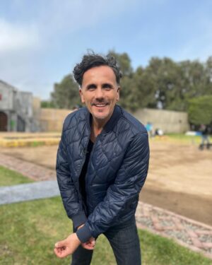 Sergio Lagos Instagram - Así avanza las aventuras y desventuras de la realización de @ganaroservir aquí en Lima. 🇵🇪 ⭐️⭐️⭐️

Seguimos jugando, creando e intentado entregarles el mejor show de tele realidad de la televisión chilena. 🇨🇱 

Muchas gracias por toda la altísima fidelidad de estos días.  Un gran abrazo para ustedes y un gran abrazo también al equipo de @perryelliscl ❤️ siempre junto q nosotros !!!!

📷 @marcebadilla