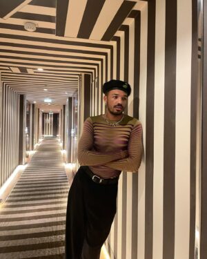 Sergio Momo Instagram - 🦓💜