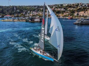 Serhan Onat Instagram - I told last year that we’ll be the winner of 2023 Bosphorus Cup and here we are😎

Im so glad and thankful for this amazing team 🙏🏻 @chocolateracingteam and @bosphoruscup @francoisbopp @orhangorbon @drgazihuri #orhantüker