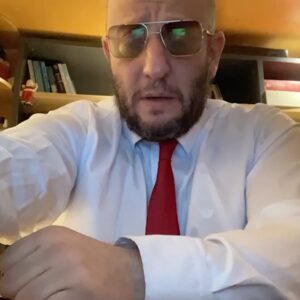 Serkan Keskin Instagram - “Seni Buldum Ya” bu akşamdan itibaren @mubiturkiye ‘de 
@rehaerdemofficial