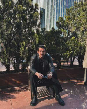 Serkan Rutkay Ayıköz Instagram - Captionless biriyim. 📷 @berfkablan 🎩🌹