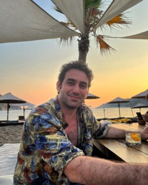 Serkan Rutkay Ayıköz Instagram - 📷 @tanilyontem ve Tolganaber’in Santorini’den yolladığı kokteyl 🥃