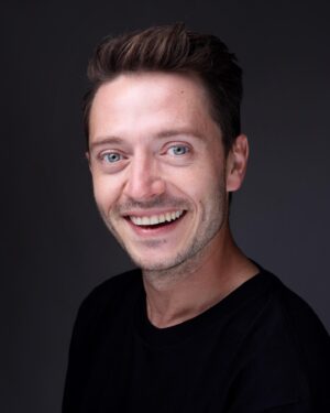Serkan Şenalp Instagram - Serkan Şenalp 🌟

@serkansenalp 

#Famelog
#FamelogTalent
#SerkanŞenalp 
#actor
#acting
#oyuncu
