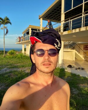Serkan Şenalp Instagram - Sizce 1-3-5 numaralı fotoğraflardan hangisi ilk olmalı ? Benim favorim 3 🥑