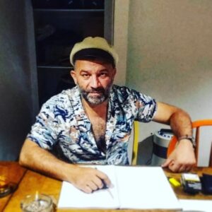 Şevket Çoruh Instagram - Umut birazcık kaldıysa Kalan günler geri dönmek için iyileşmek için Yeter #pinhani #babasahne